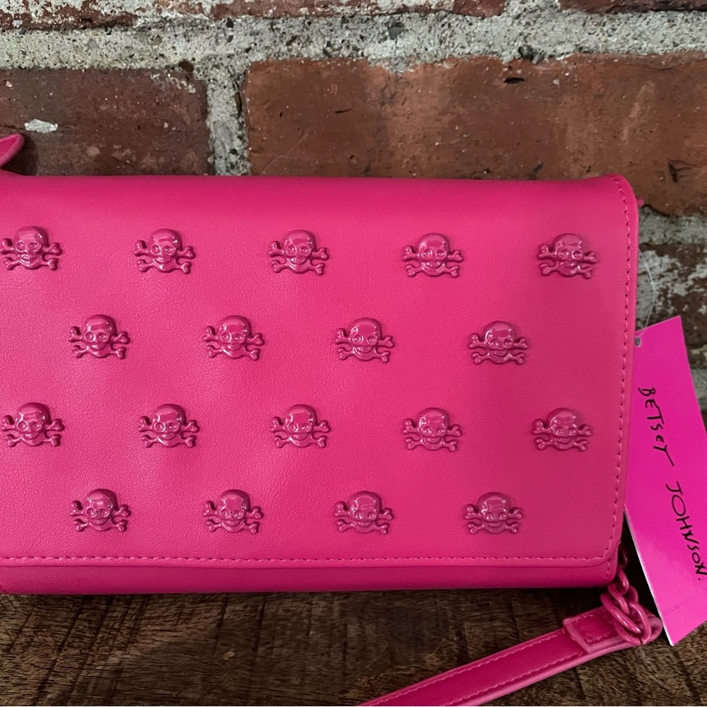 Betsy Johnson pink skull bag so cute new with tags - Picture 2 of 10